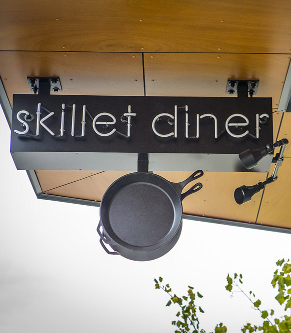 Skillet Diner building exterior signage